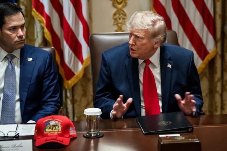 Donald Trump i kabinettmøte i mai 2026. Foto: Det hvite hus